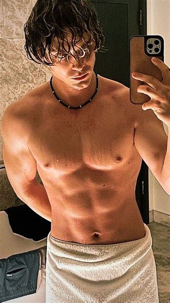 Forever Hot Boys Now United História escrita por mathbeauchamp