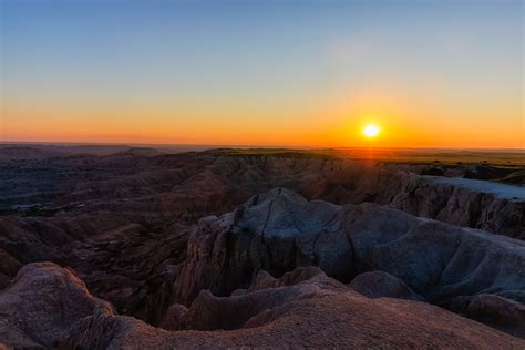 Badlands National Park Moonrise | Matthew Paulson Photography