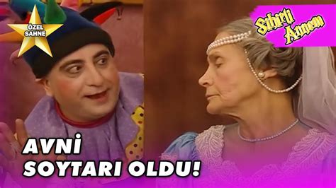 Avni Soytarı Oldu Sihirli Annem Özel Klip YouTube