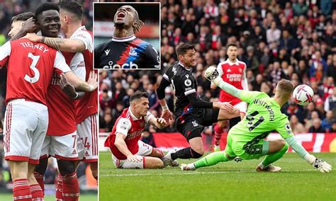 Arsenal 4 1 Crystal Palace Saka Scores Twice As Gunners Go Eight Clear