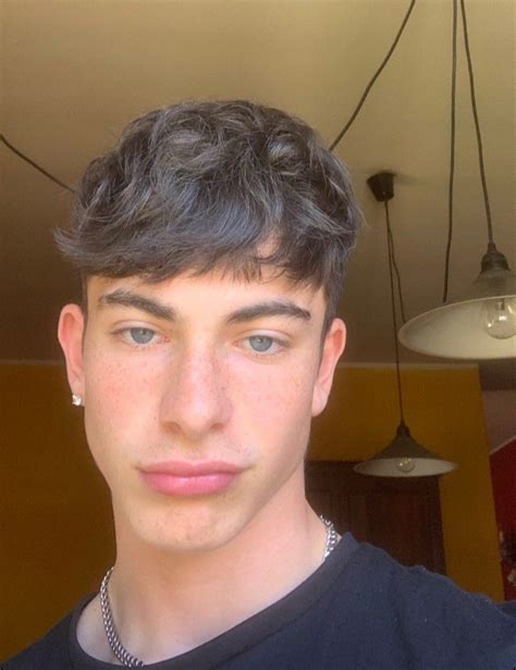 Pin Di Em Dela Cruz Su Crush Tagli Di Capelli Ragazzo Capelli