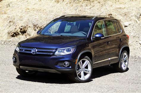 © Automotiveblogz 2014 Volkswagen Tiguan R Line Photos