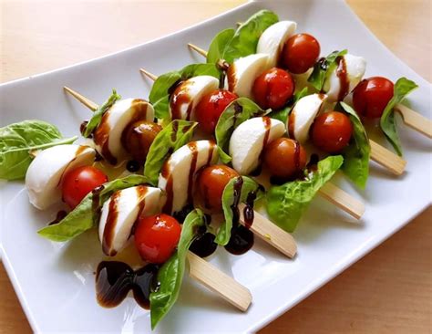 Tomaten Mozzarella Spieße mit Vollkornbrot von Zauber Küche Chefkoch