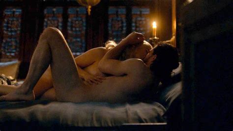 Emilia Clarke Nude Pics And Naked In Sex Scenes Scandal Planet