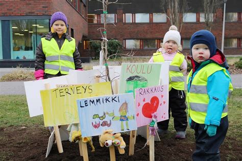 Barnens träd i Ingå en liten planta för stora frågor Ingå