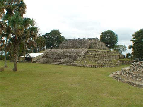 Archaeologists uncover structure linked to the cult of Kukulcán