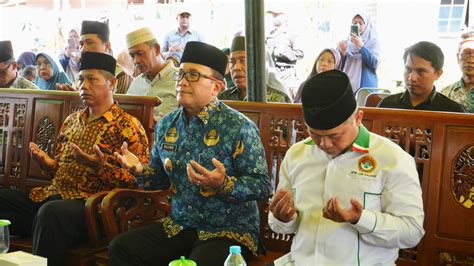 Wabup Sujiwo Letakkan Batu Pertama Pembangunan Masjid LDII Di Desa