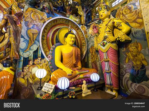 Gangaramaya Temple Image & Photo (Free Trial) | Bigstock