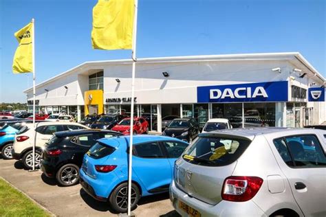 Arnold Clark St Helens Renault Dacia Vanstore Car Dealership In