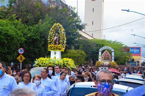 Prociss O De Senhora Santana Encerra Festividades Da Padroeira De