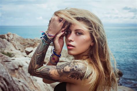 Blonde Sunlight Sunny Nose Rings Women Outdoors Women Model Hd