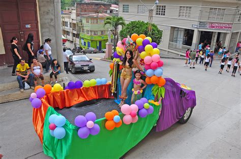 Desfile De Carros Alegóricos Carnaval 2011 Desfile De Ca… Flickr