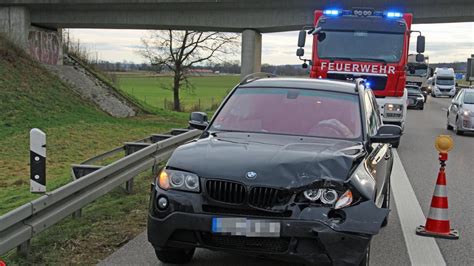 Zwei Auffahrunfälle mit großem Schaden auf der Autobahn A7