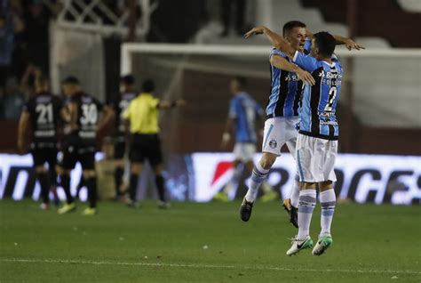 Grêmio supera Lanús na Argentina e é tricampeão da Libertadores Jovem Pan