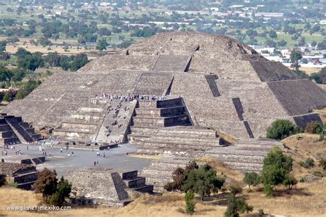 Teotihuacán Sonnenpyramide und Mondpyramide - Planet Mexiko