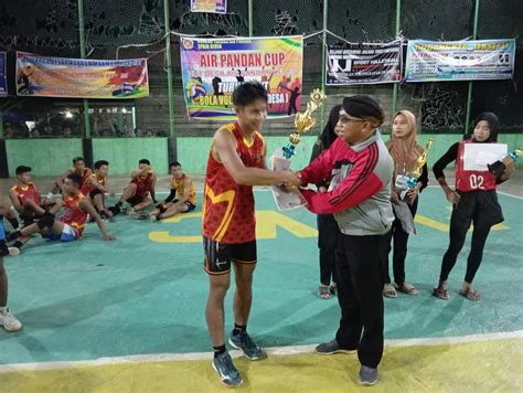 Ini Tim Volly Putra Dan Putri Peraih Juara Di Turnamen Bola Volly Air