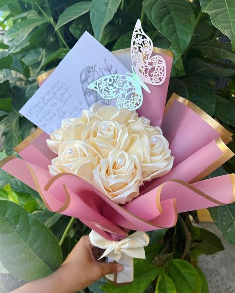 Ramo De 7 Rosas Eternas Beige By Melissa Palafox Arreglos Florales