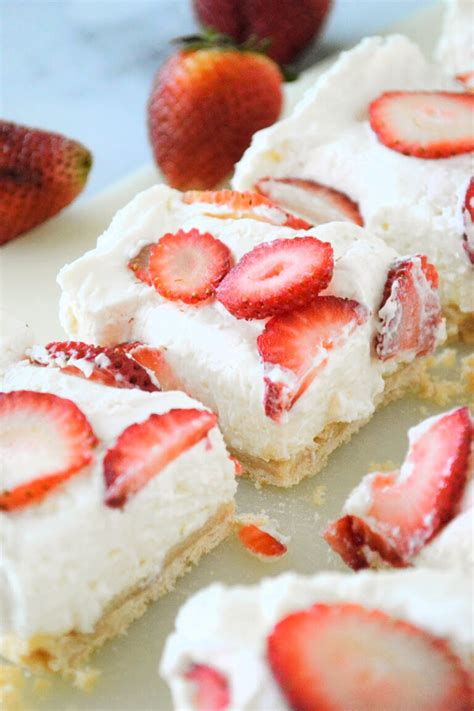 No Bake Strawberry Cheesecake Bites - Easy Low Carb Treat