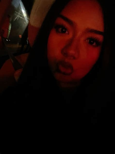 copy and paste latina makeup red light car selfie in 2025 | Makeup