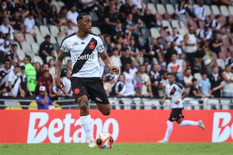 Luiz Gustavo Celebra Oportunidade De Vestir A Camisa Do Vasco Supervasco