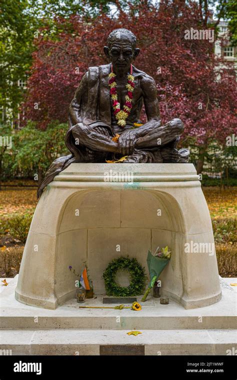 Gandhi Statue London - Mahatma Gandhi statue in Tavistock Square Gardens Bloomsbury London ...