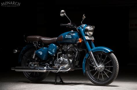 This Custom Royal Enfield Classic 350 Sports A Dashing Paint Job