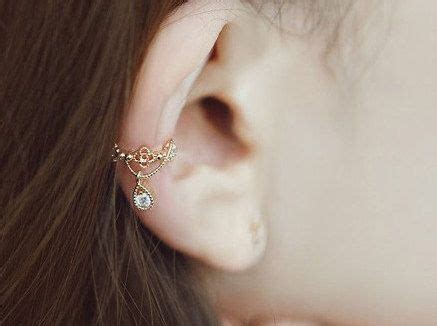 An Elegant Classes Earring Clips These Tiny Ear Cuffs Are Perfect