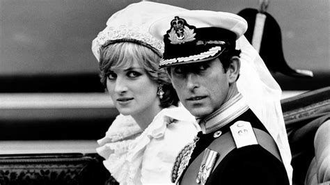 Lady Di Y El Príncipe Carlos 40 Años De La Boda De Los Excesos