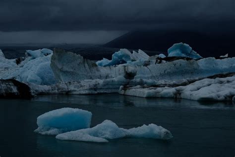 Vatnajokull Glacier Lagoon, Iceland 1620X1080 [OC] : r/EarthPorn