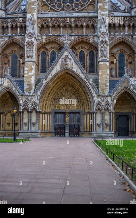 Westminster Abbey North Door Hi Res Stock Photography And Images Alamy