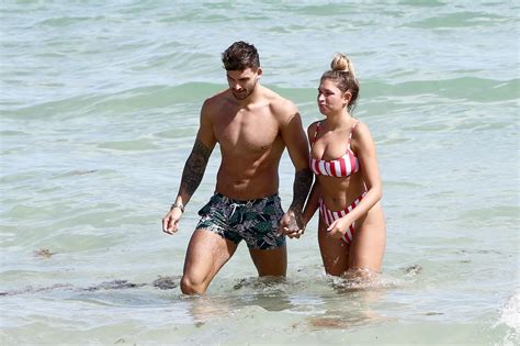 Blond Haired Love Island Beauty Zara Mcdermott Shows Her Bikini Body The Fappening