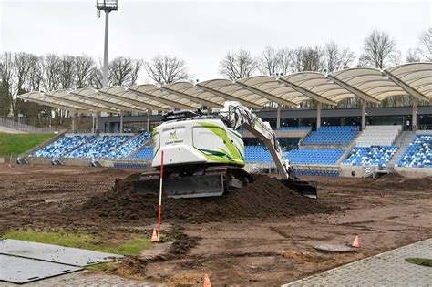 1 FC Saarbrücken So schreiten Rasen Arbeiten im Ludwigspark voran