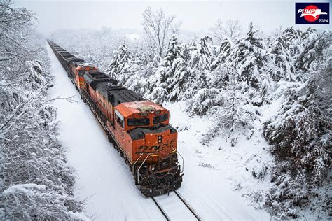 Westbound Bnsf Empty Coal Train At Richmond Mo The Dpu S Flickr