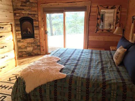 Epic Two Bedroom Log Cabin With Porch - Finest Cabins