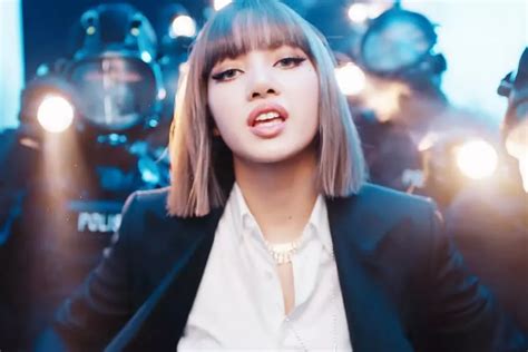 Lalisa De Lisa De Blackpink Se Convierte En El Mv De Una Solista De K