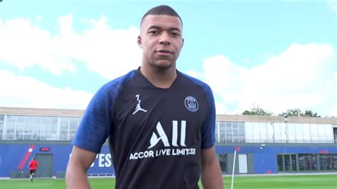 Matka Kyliana Mbappe Odnios A Si Do Doniesie O Nowym Kontrakcie Z Psg