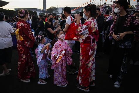 Malaysians throng Japanese Bon Odori dance festival, defy Muslim groups ...