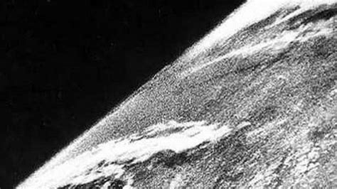 First photo ever from space taken from aboard German rocket V-2 (Video ...