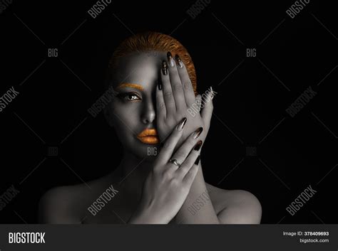 Brunette Woman Fashion Image Photo Free Trial Bigstock