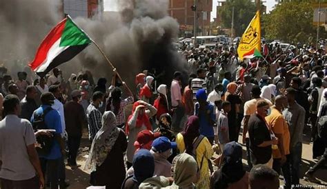 السودان استعدادات لمظاهرات تطالب بطرد المبعوث الأممي قناة العالم