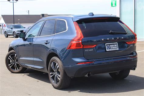 Certified Pre-Owned 2019 Volvo XC60 T6 Momentum With Navigation & AWD