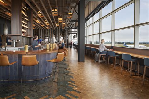 Alaska Airlines Flagship Lounge — Graham Baba Architects