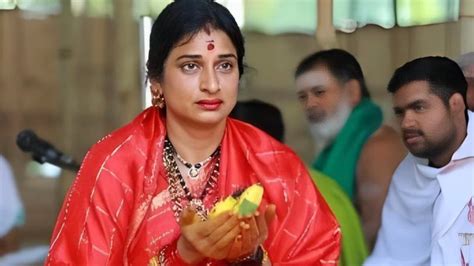 Who Is Kompella Madhavi Latha At 49 Bjps 1st Woman Candidate In