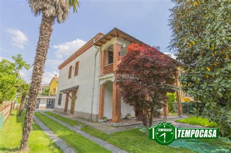 Villa In Vendita Binasco Con Terrazzo E Giardino Privato Mq