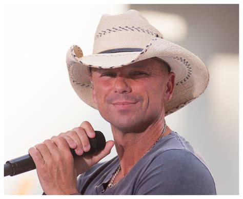 Does Kenny Chesney Have An Airplane Does Kenny Chesney Have His Own