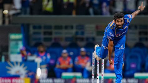 Mi Vs Rcb Live Score Ipl Mumbai Indians Crush Royal Challengers