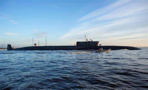 Ohio Class Submarine vs. Borei Class Submarine : Nuclear Submarine Duel ...