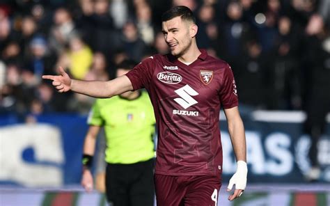 Torino Presentata La Maglia Away Per La Stagione 2023 2024 FOTO