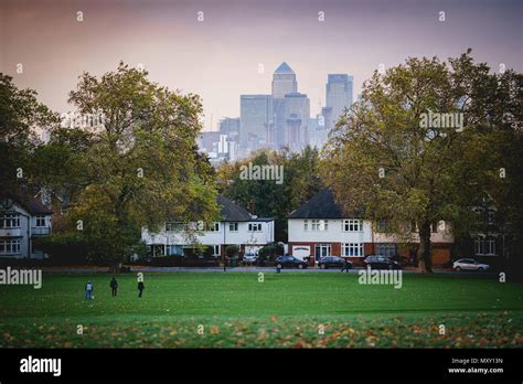 London Uk October 2017 View Of Hilly Fields Park With Canary Wharf