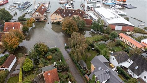 Sturmflut An Der Ostsee Alle Berichte Auf Einen Blick Ndr De